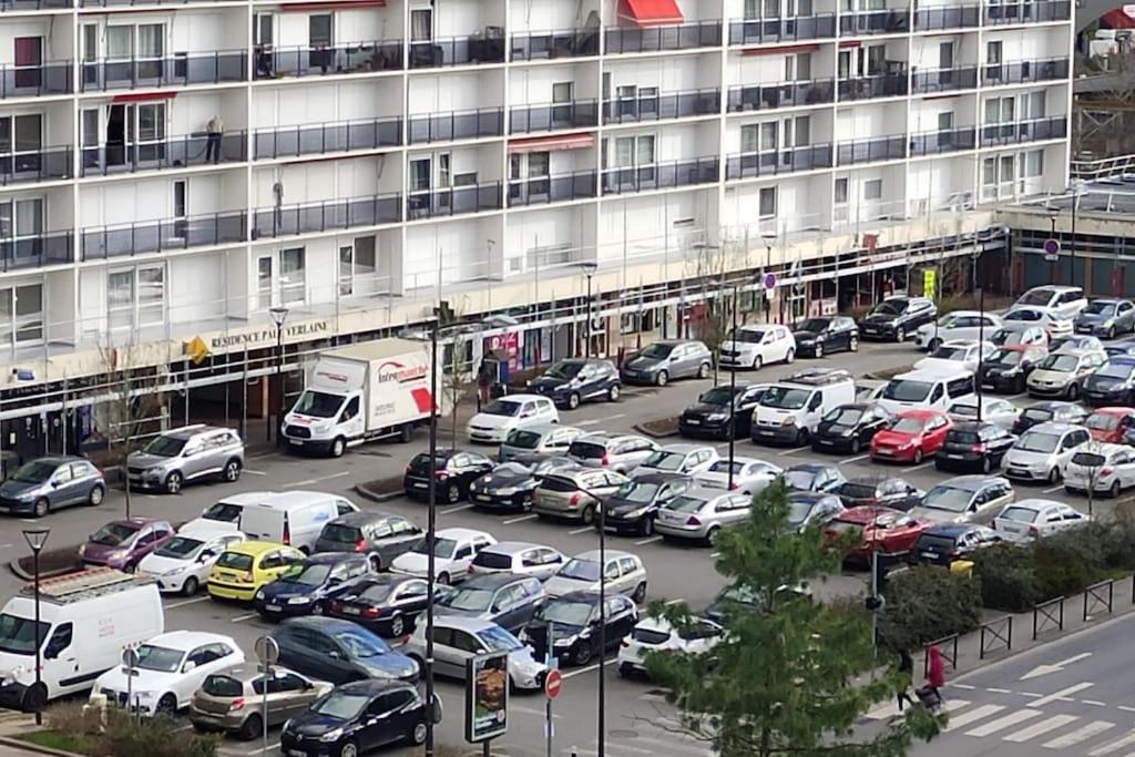 Charmant Appartement Proche Melun Centre Ville Eksteriør bilde